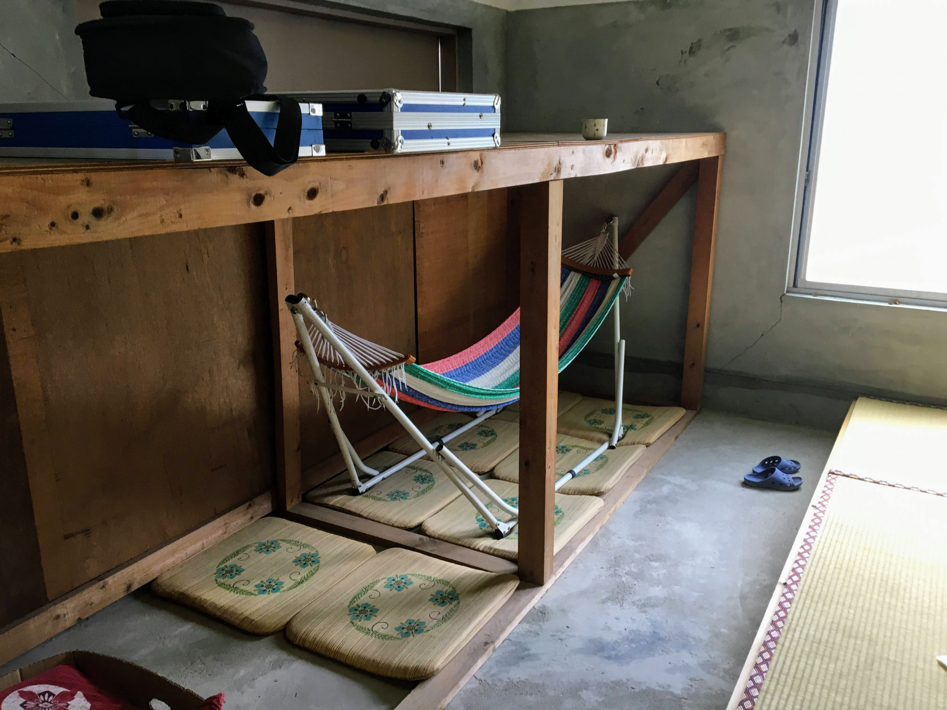 先生は町の人。時間割は自分次第。いまを生きながら「わたしのこたえ」を創る、想いでつながった3人が豊後大野で始めたここのね自由な学校。