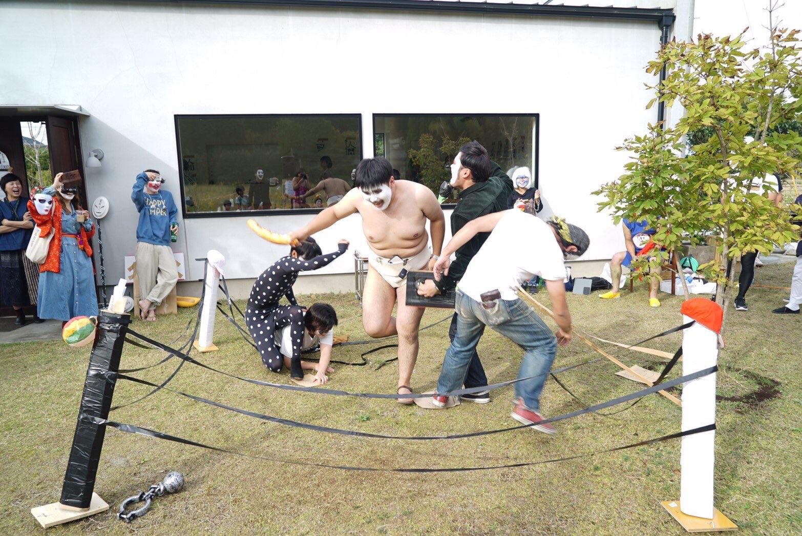 狂うほどに褒められる。魔界フェスは、佐伯へのアンオフィシャルな入り口。何もないから楽しくいたい。コンプレックスも障がいもみんなで垣根を越えられる優しいUターンロックンロールボーイ。