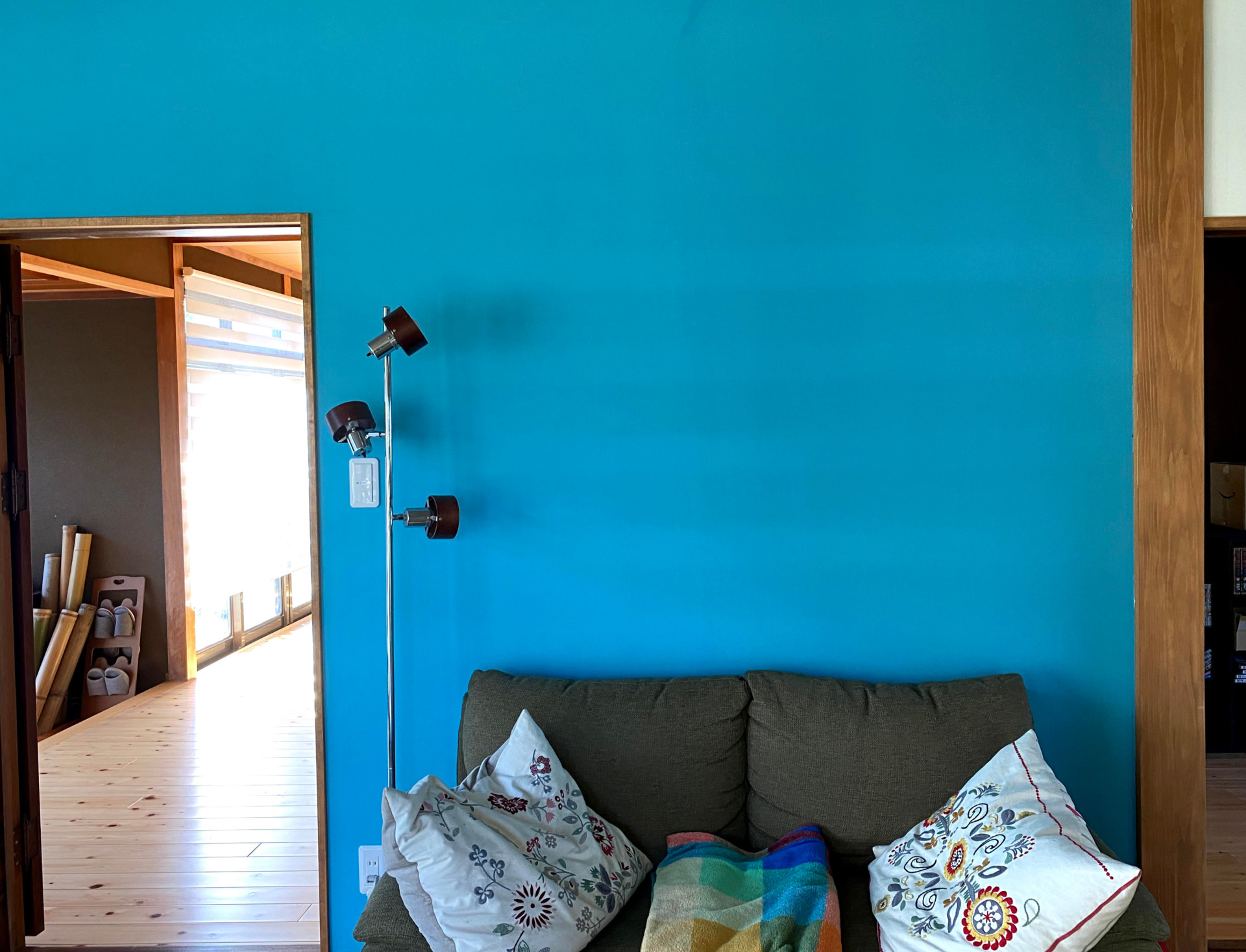 映画の美術スタッフとして全国を飛び回る多忙な生活から一転。たどり着いた豊後高田での田舎暮らし。