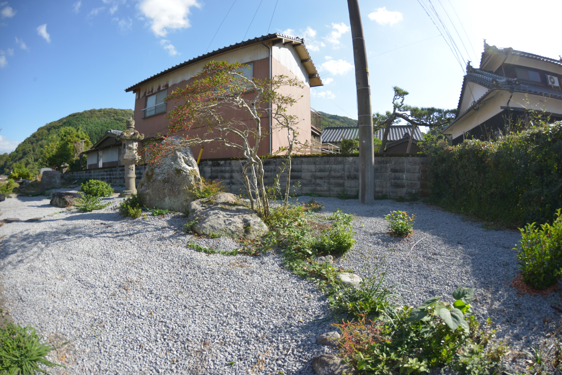 映画の美術スタッフとして全国を飛び回る多忙な生活から一転。たどり着いた豊後高田での田舎暮らし。