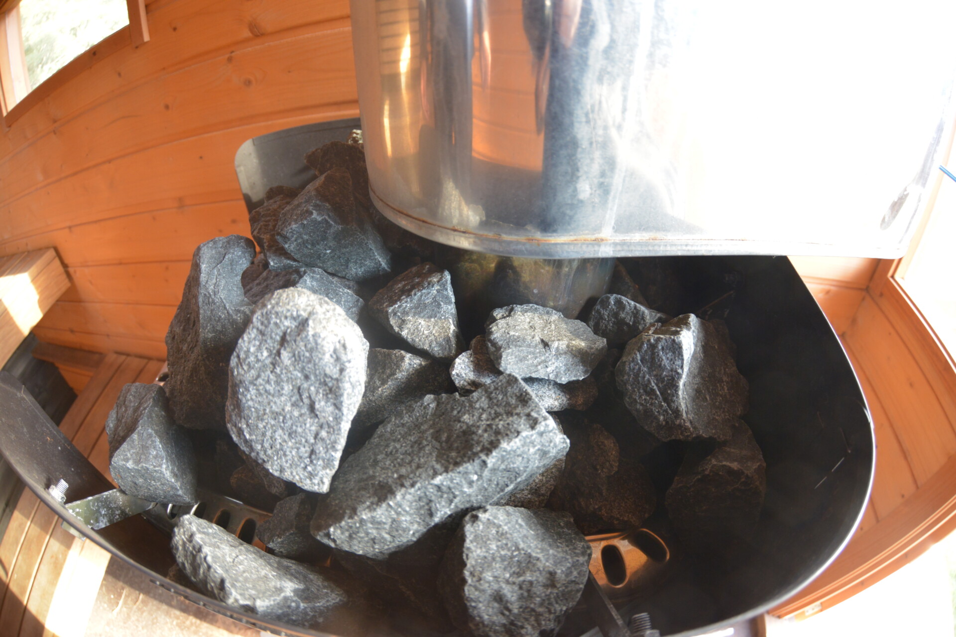 サウナの魅力を活かした事業を自らの手で。恋人を迎え、田舎で築いていく理想の暮らし。