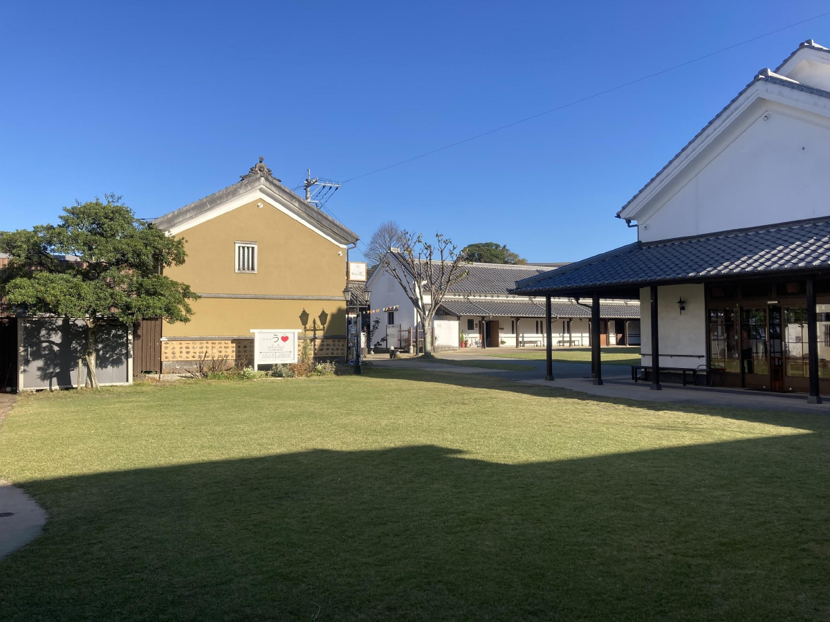 サーラ・デ・うすき内の広場