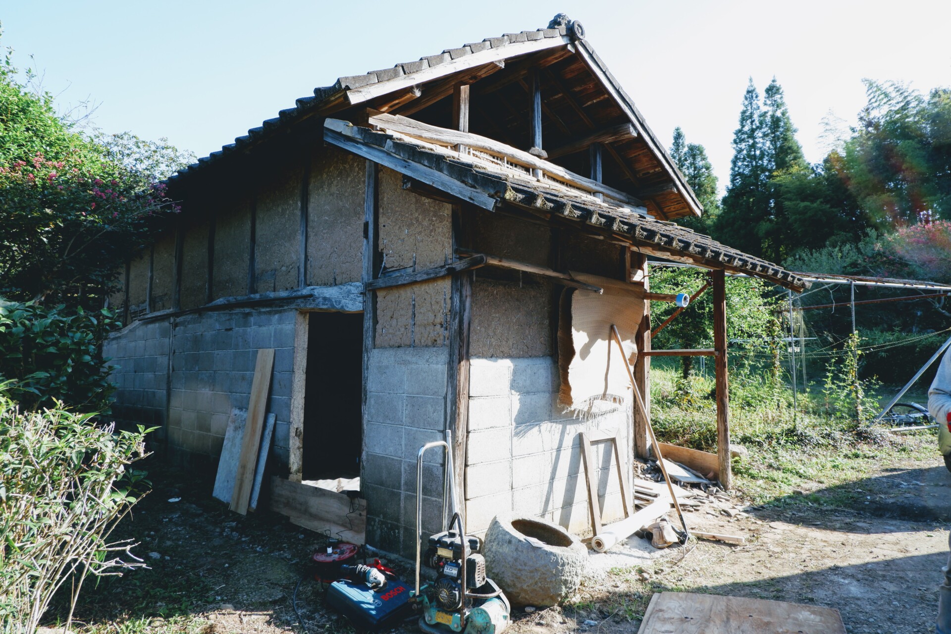 想いを言葉にすれば、助けてくれる杵築の人々に支えられ、自らの手で0から作る杵築暮らし。