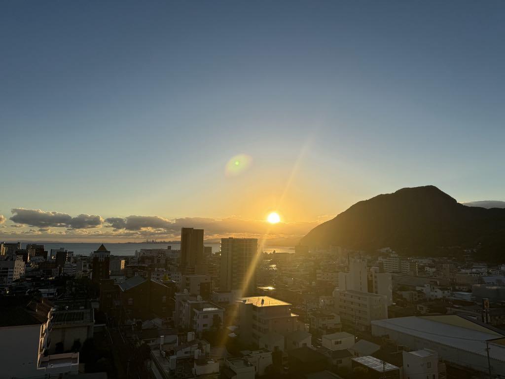 ベランダから別府市の街と朝日を拝める幸せ